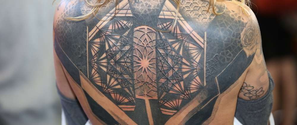 Time lapse + Real time Dotwork Mandala / Cover up / Geometric tattoo -  YouTube