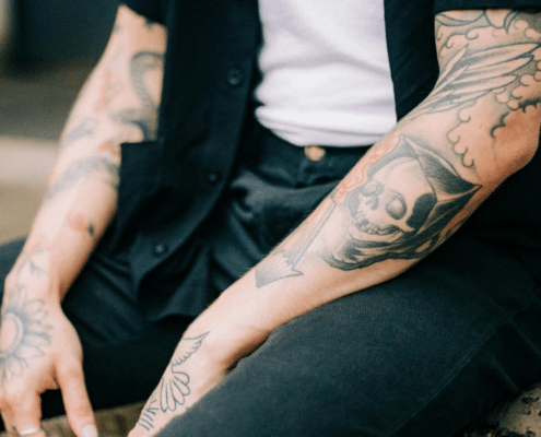 What are the Best Tattoo Colors for Pale Skin?